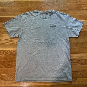 Gray Patagonia T size L
